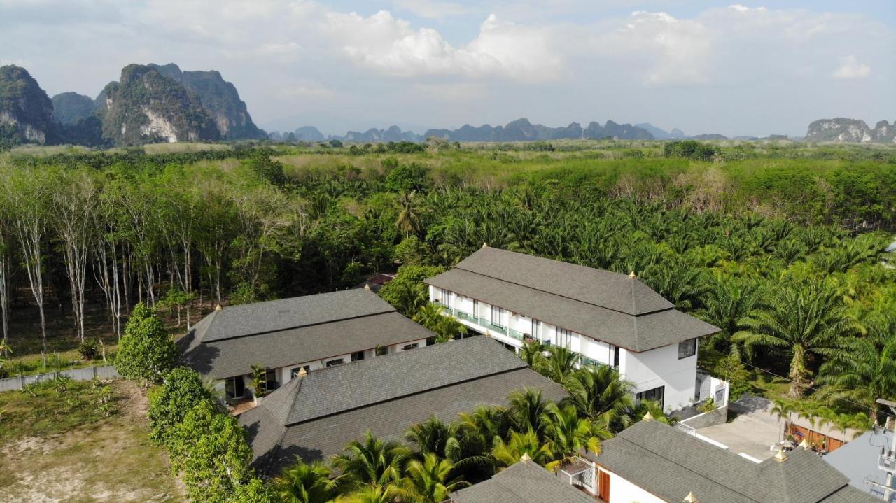 Amadha Villas Retreat - Free Tuk-Tuk Service To The Beach Ao Nang Екстериор снимка